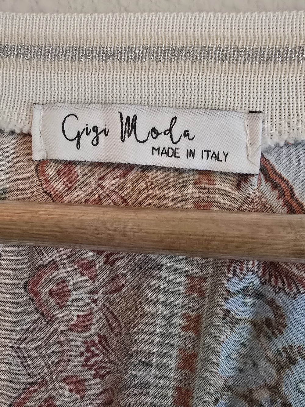 Patchwork V-Neck Pullover Made In Italy - Picture 2 of 3